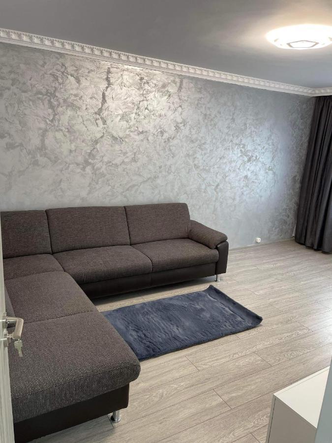 Eric Apartment Buzau Exterior photo